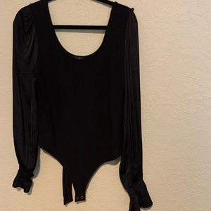 Beautiful never worn Banana Republic bodysuit scoopneck front and back
